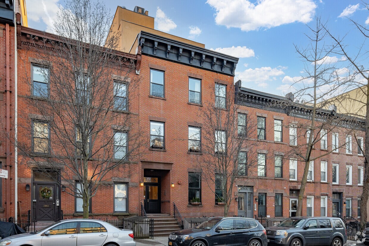 Primary Photo - 378 12th St