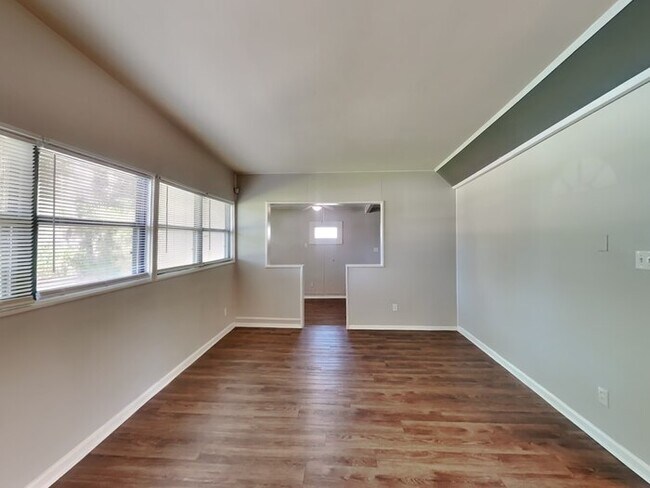 Foto del edificio - Arlingwood