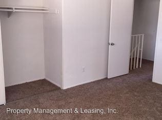 Building Photo - 526 Debra Pl
