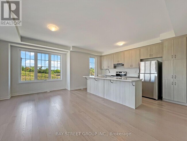 Photo du bâtiment - 1336 Ripplewood Ave