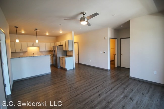 Building Photo - 2 br, 2 bath Apartment - 1425 N 12th Ave.
