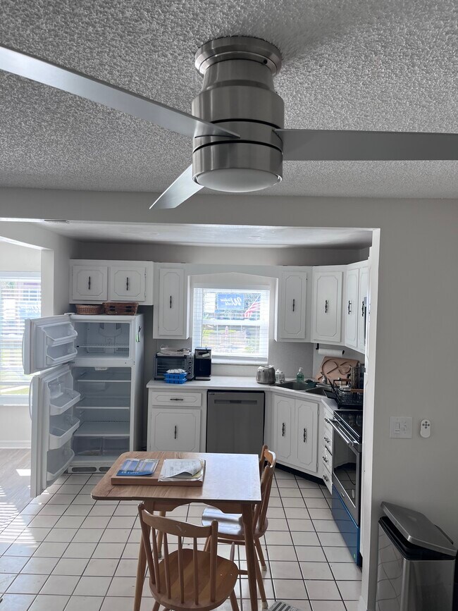 Foto del edificio - 213 Buttonwood Cir