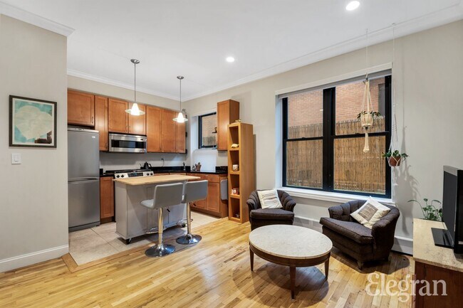 Foto del edificio - 149 Clinton Ave