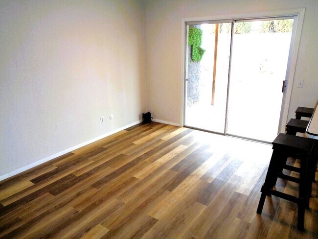 Foto del edificio - 10405 Ashwood Dr
