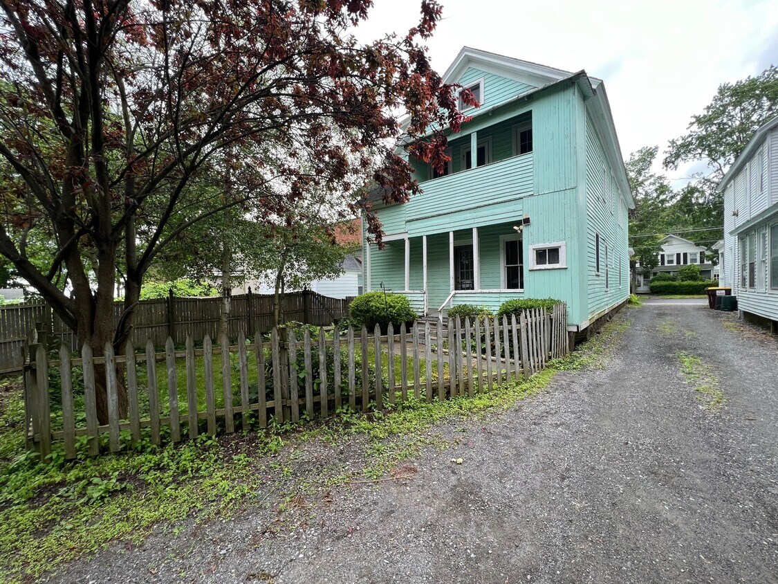 Foto principal - 196 Beekman St