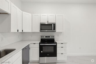 Building Photo - 4782-4784 Nelson Dr