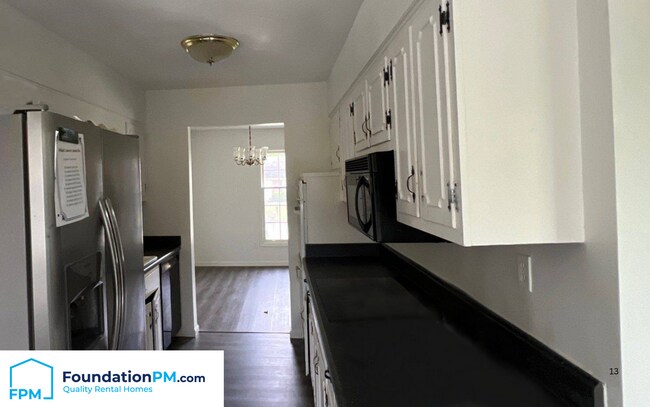 Building Photo - 5139 Steuben Dr