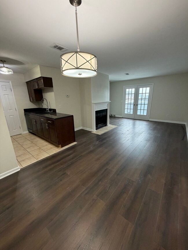 Building Photo - 109 Prescott Place