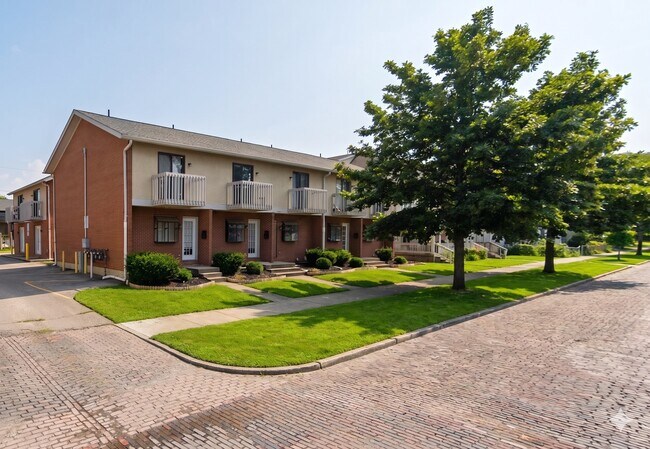 Foto del edificio - 102 McMillen Ave