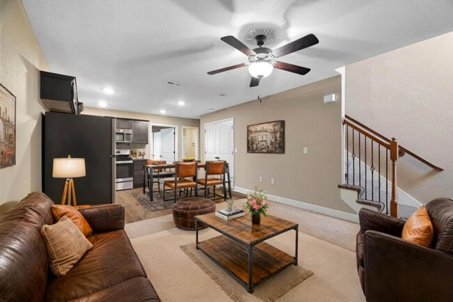 Foto del edificio - Timber Trails Townhome - One Month Free Rent When You Sign a 15-Month Lease!