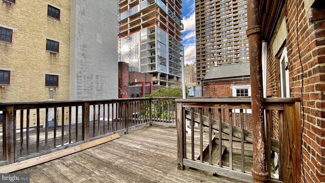 Foto del edificio - 330 S Juniper St