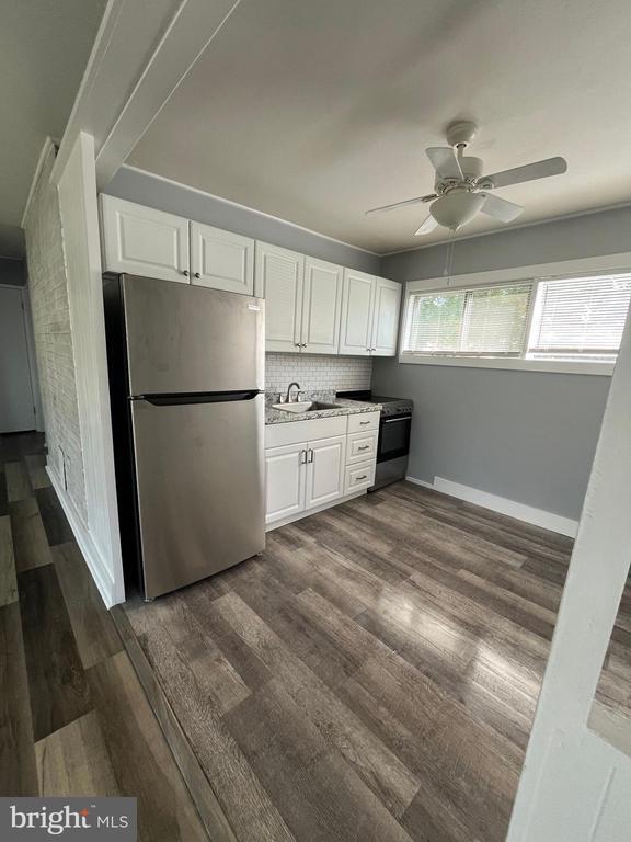 Building Photo - 15 Catalpa Ln