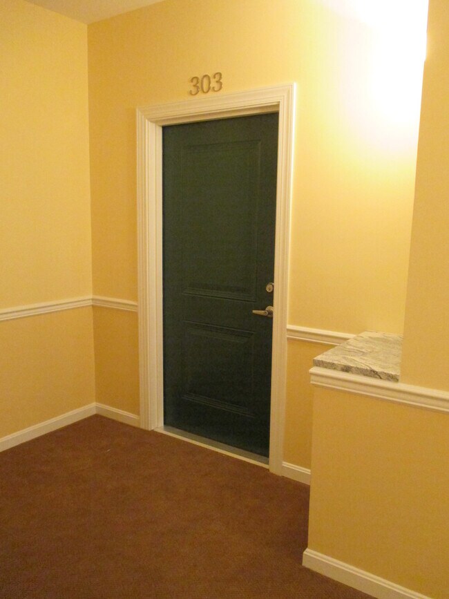 Foto del edificio - Lovely 2BR/2BA Condo in Laurel!