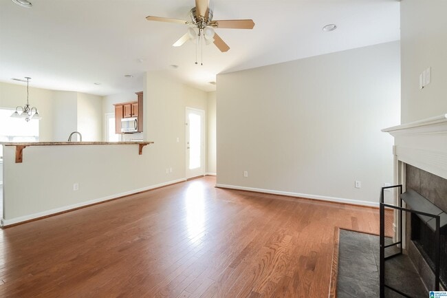 Building Photo - 1068 Fairbank Ln