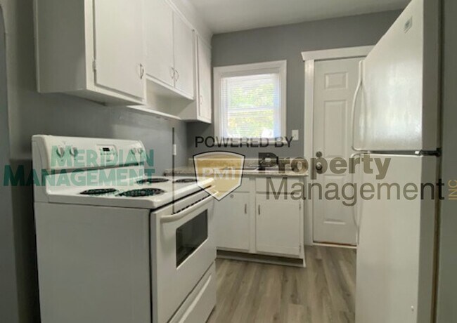 Building Photo - 5305 E Burgess Ave