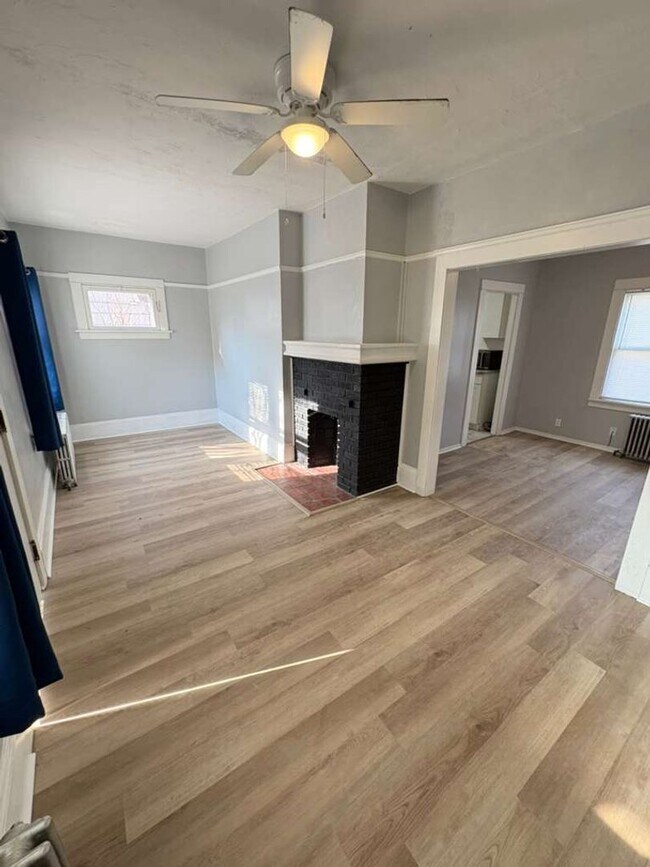 Foto del edificio - Cozy & Convenient Euclid Home Near Lake Erie