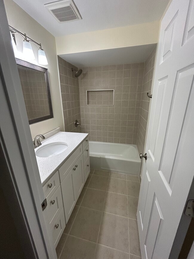 Foto del edificio - 7902 164th Pl