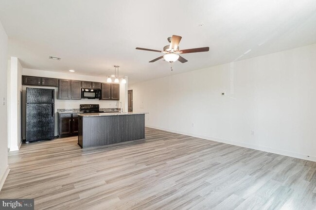 Building Photo - 1708 Fairmont Dr