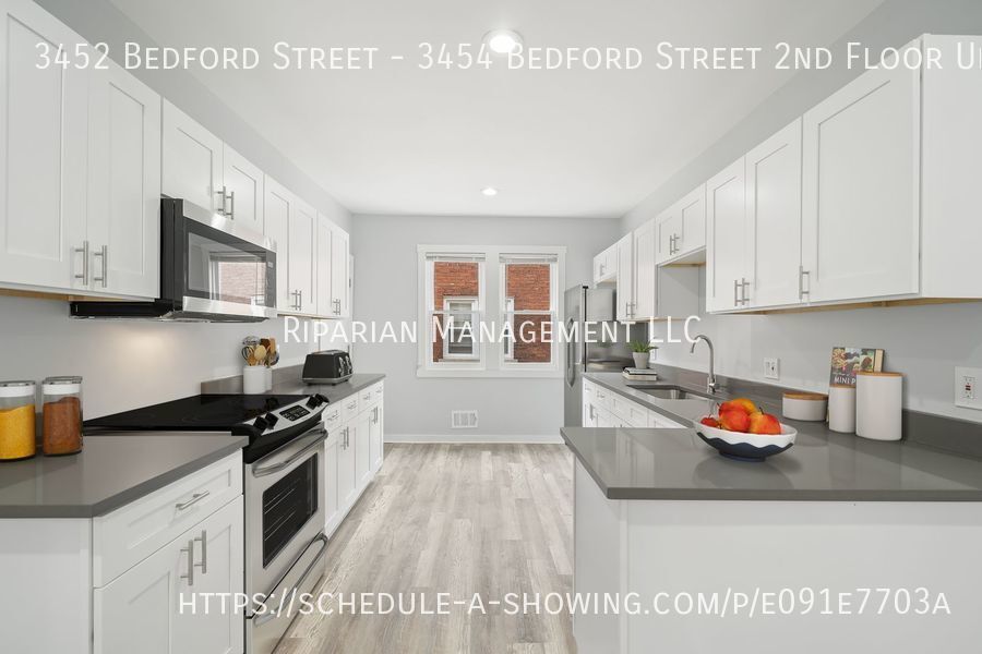 Primary Photo - Beautiful upper unit lease