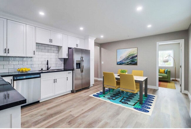 Building Photo - Duplet at Hillcrest - New Boutique Apartme...
