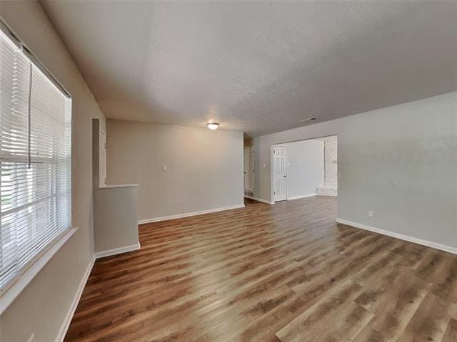 Building Photo - 825 Livingston Dr