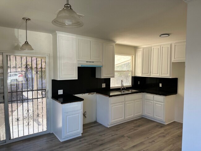 Kitchen - 19912 Saticoy St