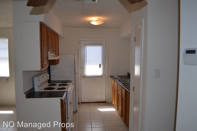 Building Photo - 3 br, 2 bath House - 7818 Bass St.