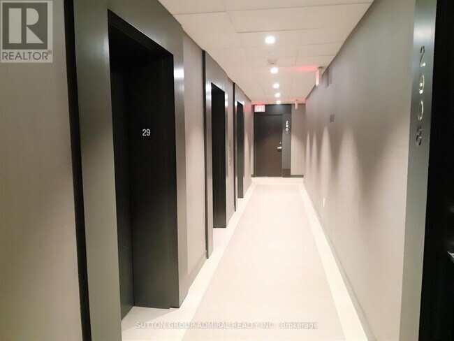 Photo du bâtiment - 55 Regent Park Blvd