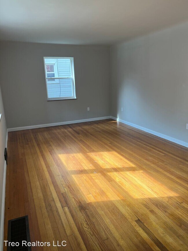 Foto del edificio - 4 br, 2 bath House - 429 Elberon Ave