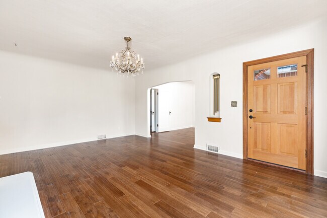 Building Photo - 16606 107th Pl NE