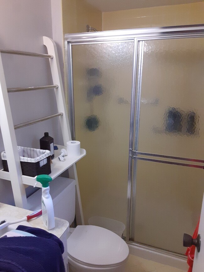 Foto del edificio - 9220 Douglas Ct