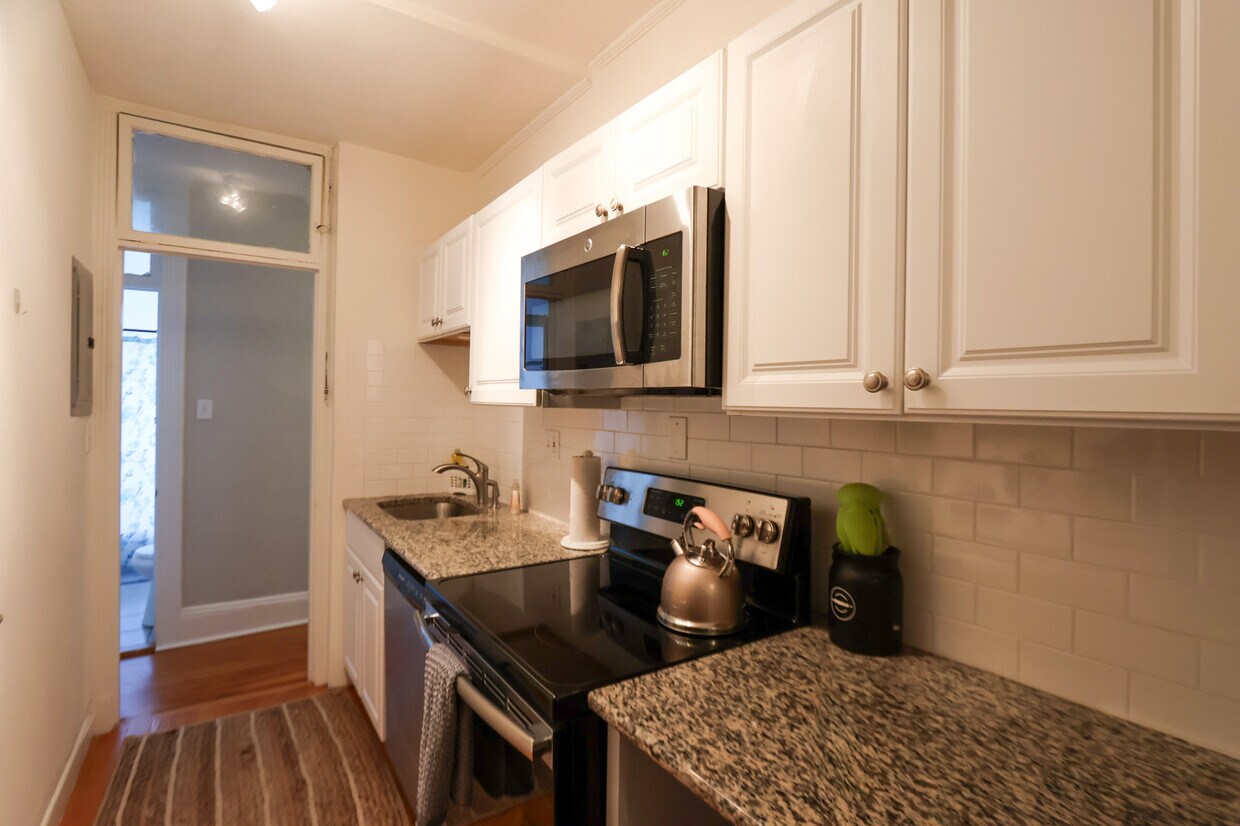 Primary Photo - 31 Orkney Rd