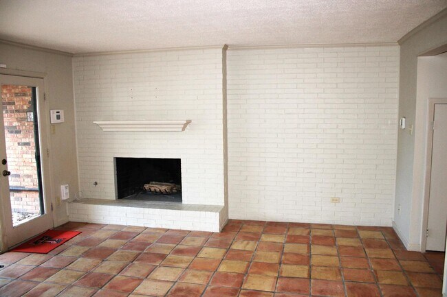 Building Photo - 2317 33rd St