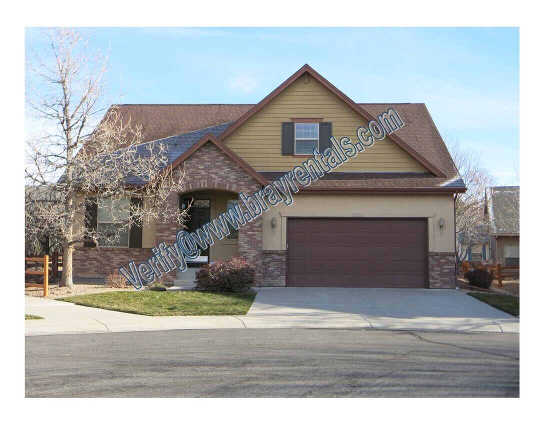 Primary Photo - 622 Silverado Ct