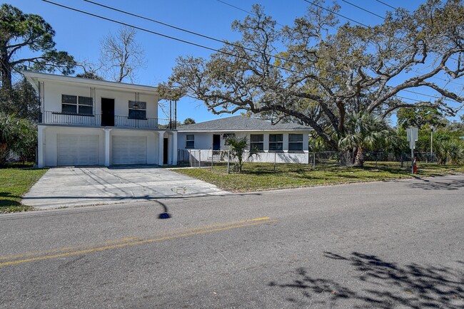 Building Photo - 2501 7th St S