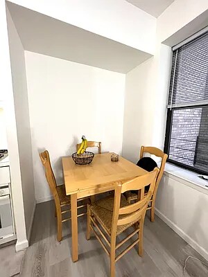Foto del edificio - 69 S Pleasant St