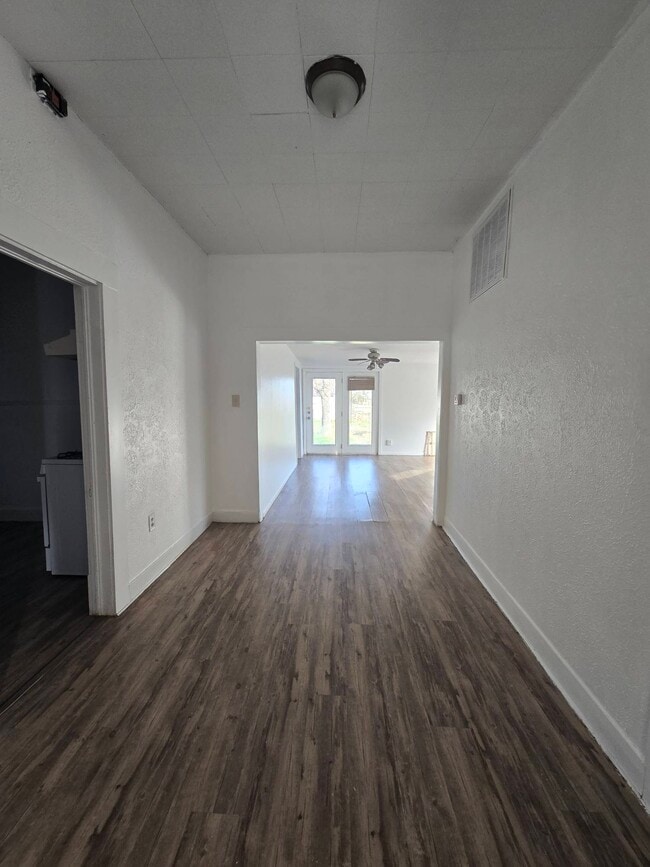 Building Photo - 17 S 21st St