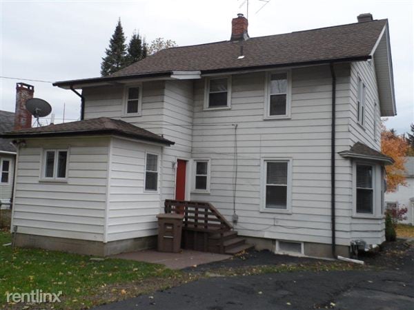Building Photo - 35 Oneida St