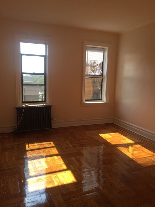 Foto del edificio - 1261 Schenectady Ave