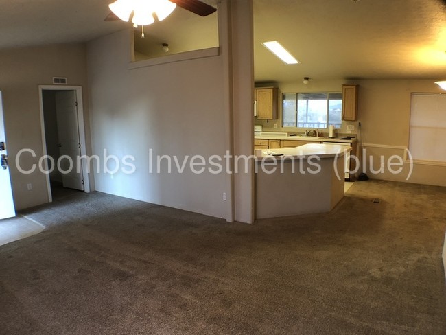 Building Photo - Quiet living on more than an acre of land!