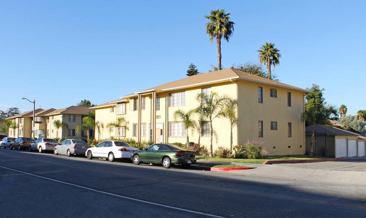 Santa Rosalia Apartment Homes Apartments in Los Angeles, CA