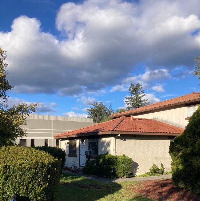 Building Photo - 4734 Scotts Valley Dr