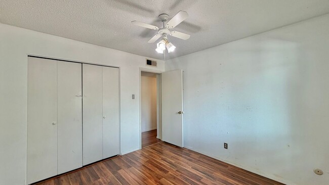 Building Photo - 12205 Brentwood Hills Blvd NE