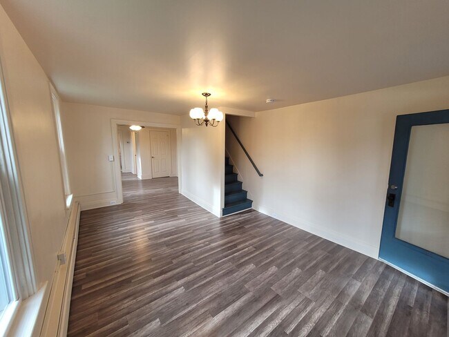 Foto del edificio - Beautiful Single-family home for rent  in Palmyra/Campbelltown