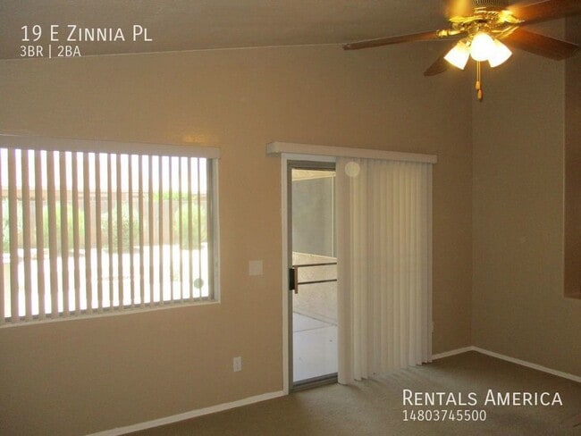Building Photo - Home w/ Beautifully Landscaped Yards w/ Fi...