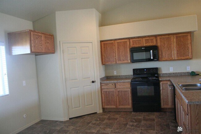 Foto del edificio - 3052 S Brand Lee Way