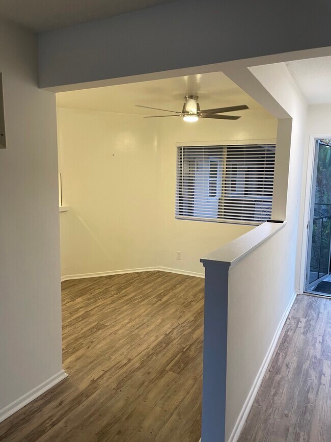 Dining area - 10144 Culver Blvd