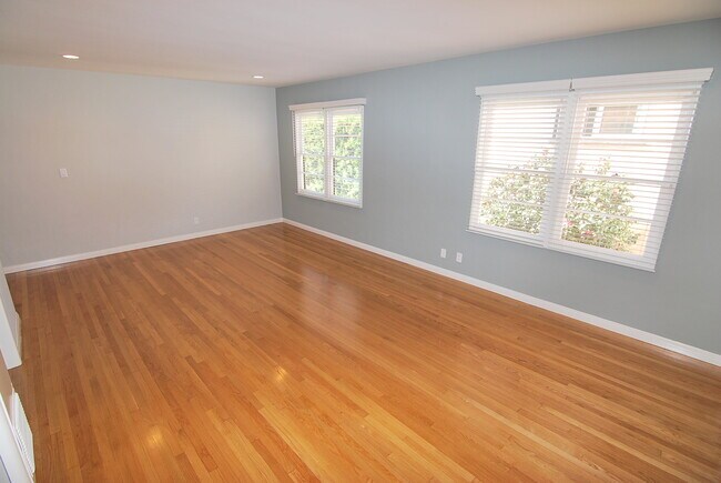 Foto del edificio - Spacious 1 Bedroom Downtown Long Beach Condo