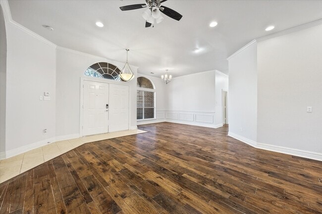 Foto del edificio - 2045 Chisholm Trail