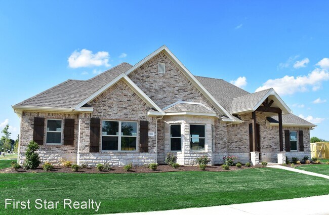 Building Photo - 3 br, 2.5 bath House - 5820 W. Poison Spri...